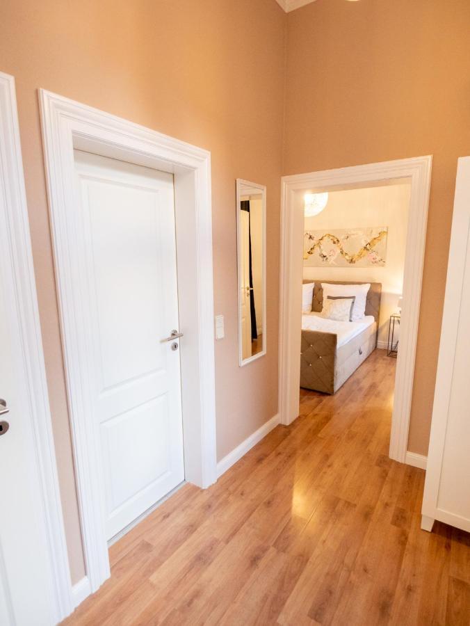 Euphoras - & Stylish - Parking Apartment *